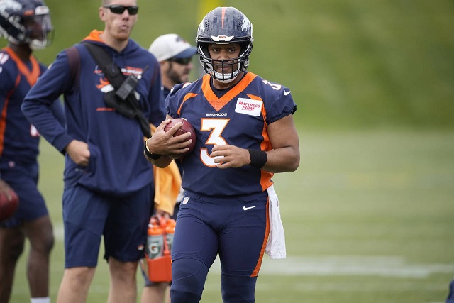 El primer juego de Russell Wilson de la nueva temporada contra los Seattle Seahawks